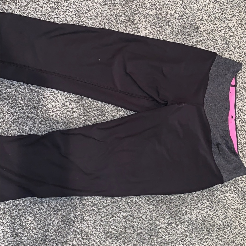 Nike cropped leggings